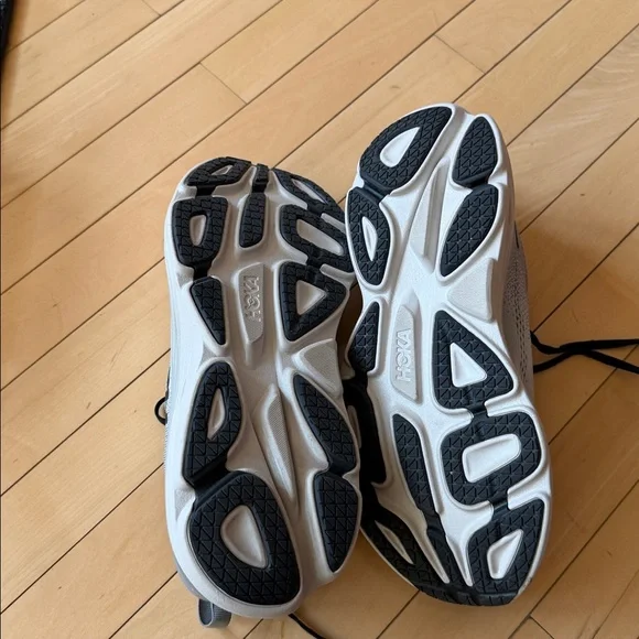 Men’s Hoka Bondi 8 Grey and Black Size 10.5 BRAND NEW IN BOX - Picture 4 of 7